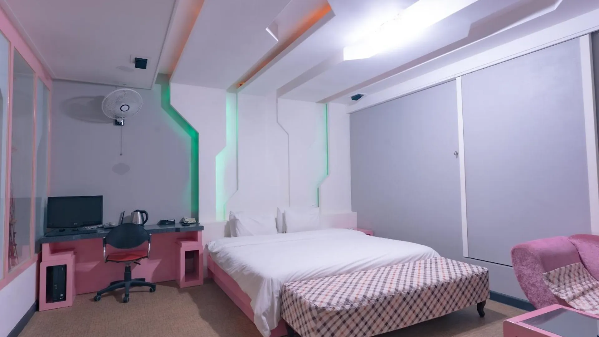 The Bay Hotel Haeundae Busan 2*,  South Korea